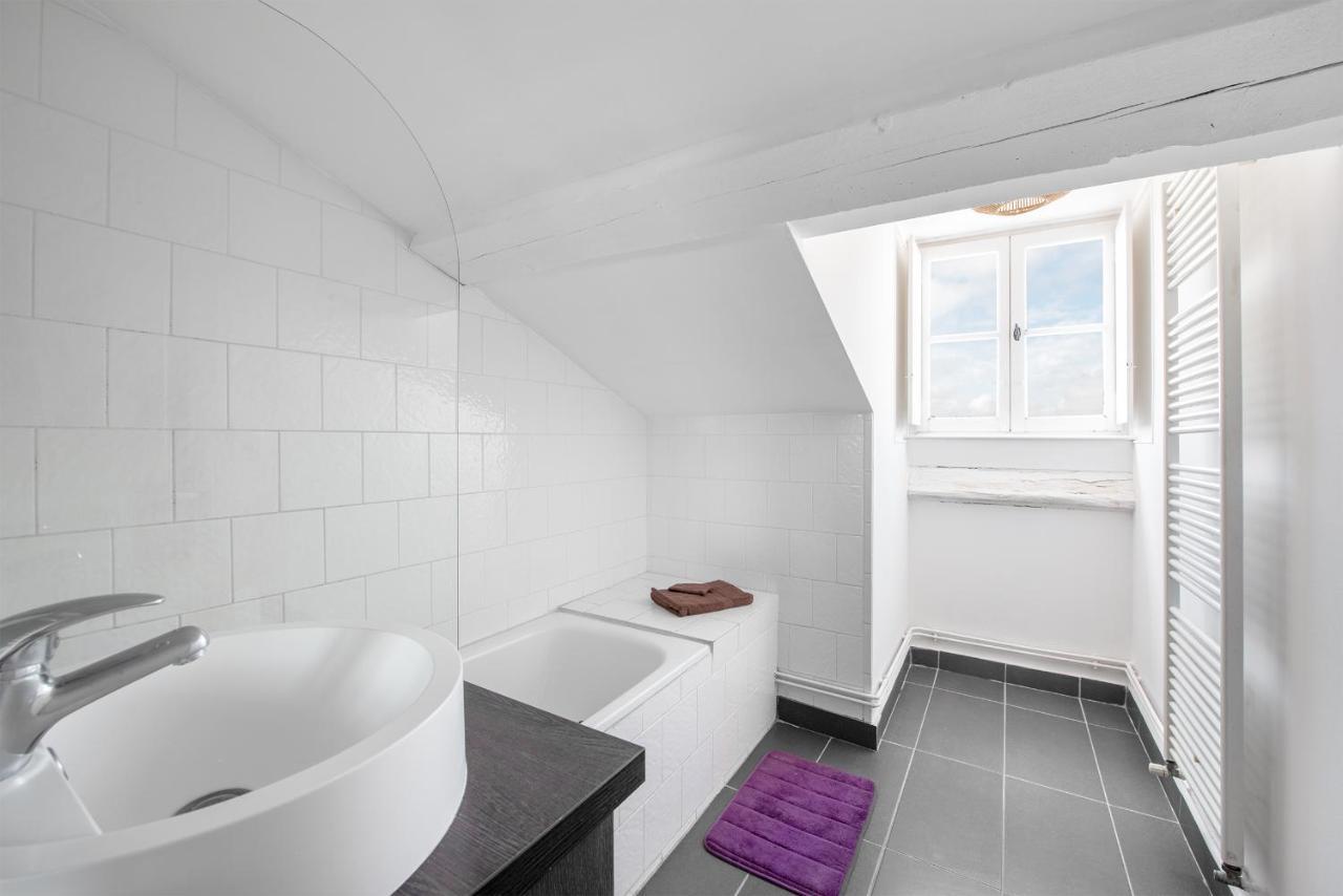 Charmand Duplex Avec Vue Sur La Cite & Les Toits Lägenhet Carcassonne Exteriör bild